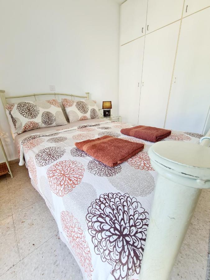 2 Bedroom Townhouse, Close To Paphos Harbour, Use Of Onsite Facilities Eksteriør billede