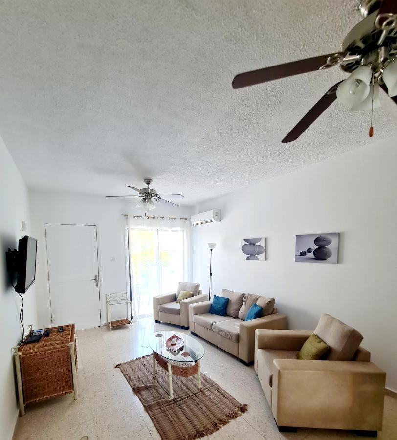2 Bedroom Townhouse, Close To Paphos Harbour, Use Of Onsite Facilities Eksteriør billede