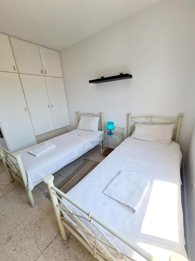2 Bedroom Townhouse, Close To Paphos Harbour, Use Of Onsite Facilities Eksteriør billede