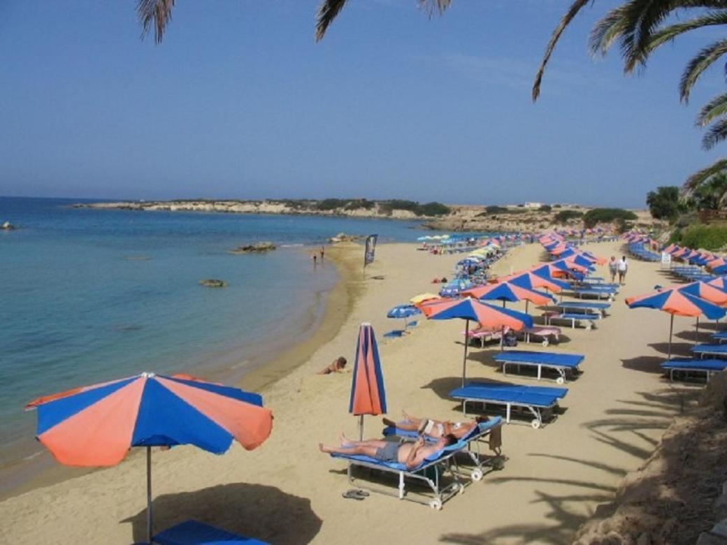 2 Bedroom Townhouse, Close To Paphos Harbour, Use Of Onsite Facilities Eksteriør billede